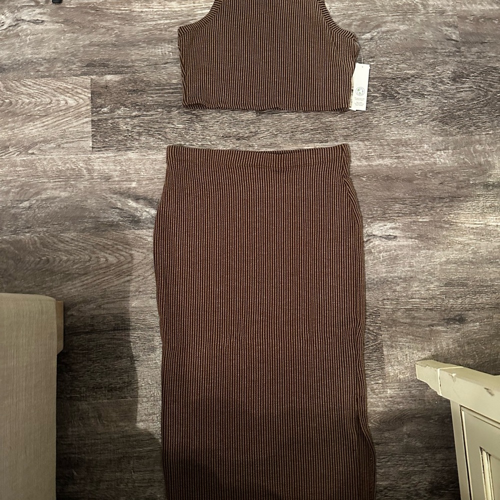 Brown Ribbed Women's Skirt set